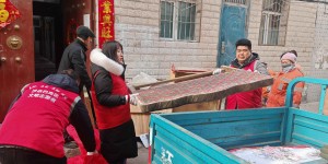 “三月春风暖人心，雷锋精神伴我行” 清洁家园志愿者活动